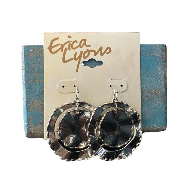 Silver Tone Hammered Drop Dangle Earring’s - Picture 2 of 4